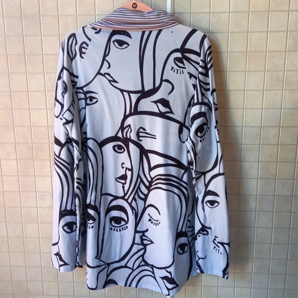 Artistic long sleeved shirt - Picture 2 of 5